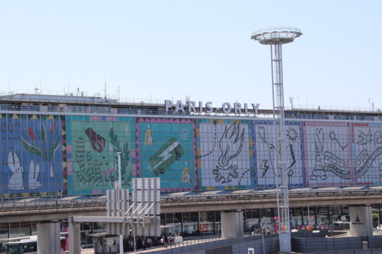 “Projet Paris-Orly 2035” : moins de voitures, entreprises locales… Vers un aéroport “plus propre” ?
